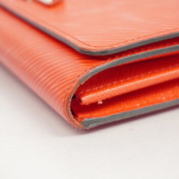 Louis Vuitton Epi Portefeuille Twist Bifold Long Wallet - Picture 7 of 13